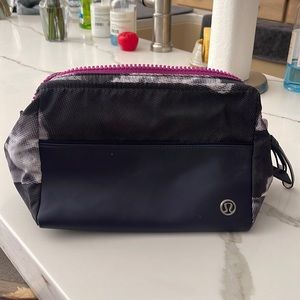 Lululemon make up bag